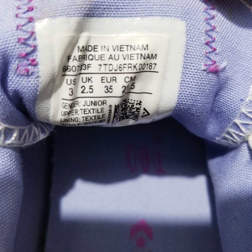 Junior Converse - Picture 2 of 2